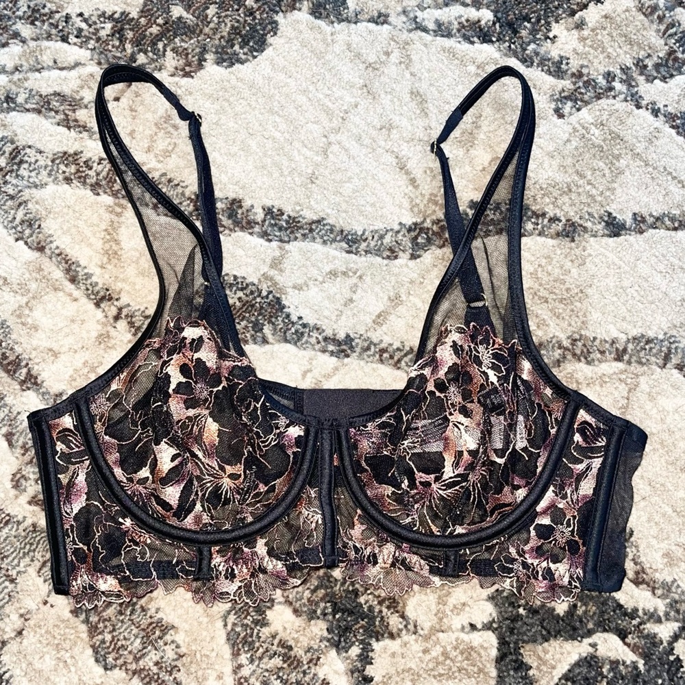 Victoria’s Secret bralette New
